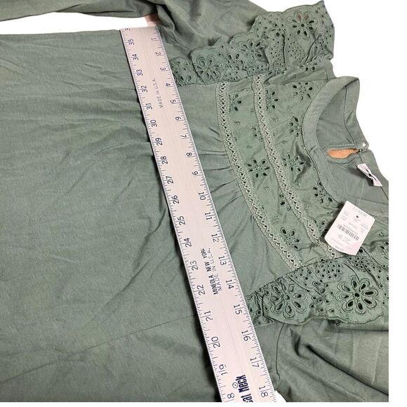 J Crew Top Women’s M Green Long-sleeve Eyelet Ruffle Cotton BN638 Modest Dainty - Picture 6 of 13